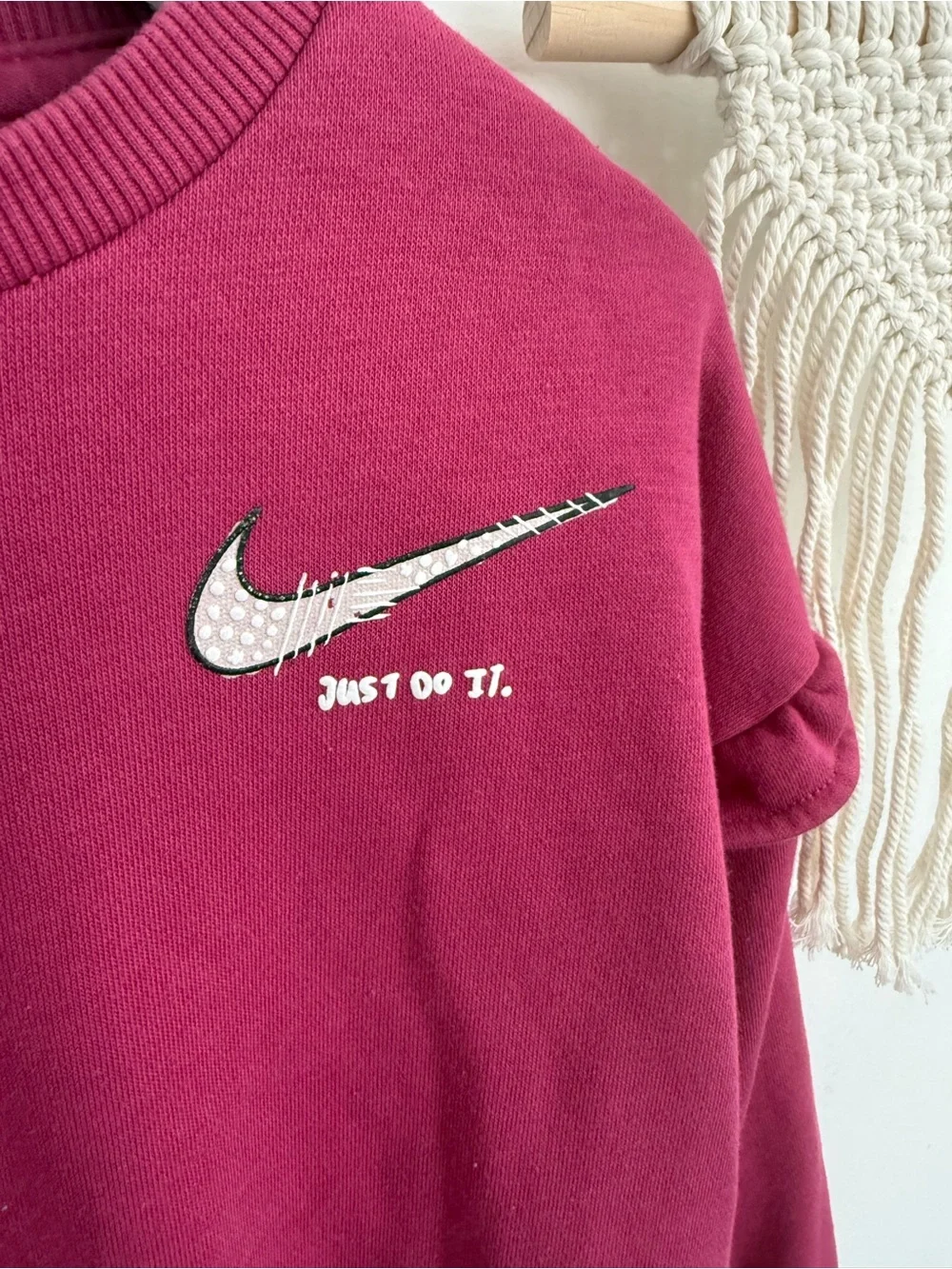 Nike - 5-6y (M) - logo sweatshirt with ruffle sleeves